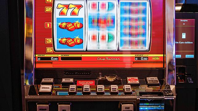 Zuhörer der jüngsten Gemeinderatssitzung äußerten sich gegen den Umbau einer einstigen Gewerbehalle in eine Spielhalle in Schwörstadt. ...