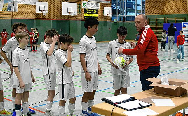 Bild 2: Unsere große Bildergalerie vom D-Jugendfinale der Futsal-Bezirksmeisterschaft in Pfullendorf
