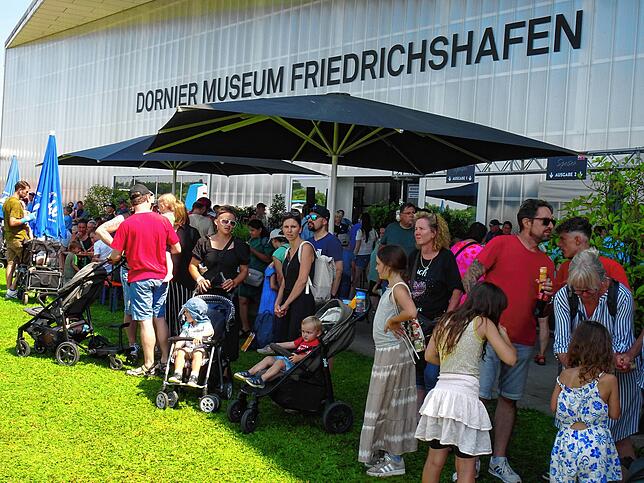 Bild 13: Bilder vom Sommerfest im Dornier Museum in Friedrichshafen