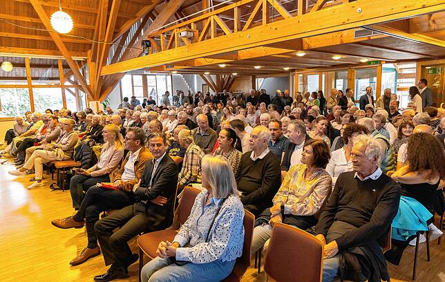 Bild 13: Alle Bilder der Veranstaltung und den KandidatInnen der SK-Podiumsdiskussion in Daisendorf