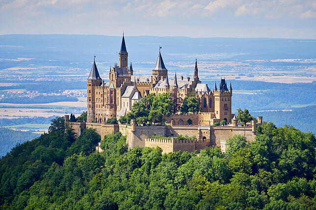 Die Burg Hohenzollern bei Hechingen wurde beim Beben 1978 beschädigt.