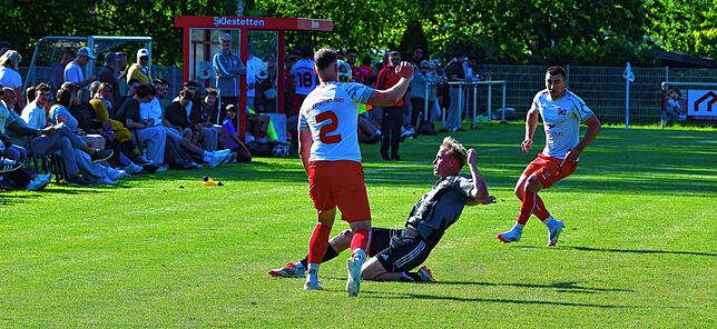 Bild 28: SV Jestetten gewinnt Kellerderby mit 2:1 gegen den FC Hochrhein – und wir haben Fotos!