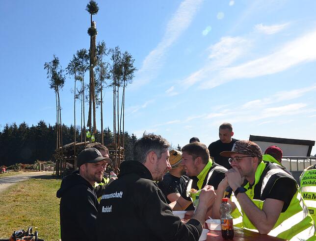 Bild 27: Erste Eindrücke vom Funken-Aufbau auf der Markdorfer Panzerwiese – Sehen Sie die ersten Schritte!