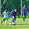 Die SpVgg F.A.L. (Jonas Lieb, am Ball) startet mit einem 2:0-Erfolg beim Verbandsligaabsteiger DJK Donaueschingen (Tugay Öztürk) in die ...