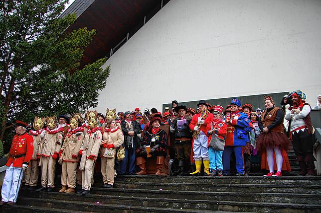 Bild 14: Fasnacht in Rielasingen: Schmotziger Fasnachtstag in bunten Bildern erleben