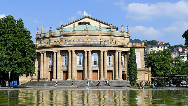 Das denkmalgeschützte Stuttgarter Opernhaus muss dringend saniert werden.