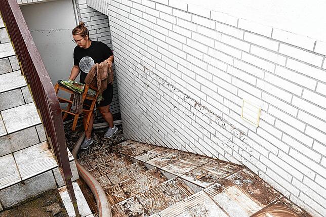Die Kellertreppe kann ein Schwachpunkt sein, über den Wasser eindringt.