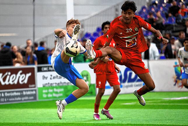 Bild 4: Fußball-Nachwuchsstars in Friedrichshafen! Unsere große Bildergalerie vom MTU-Cup!