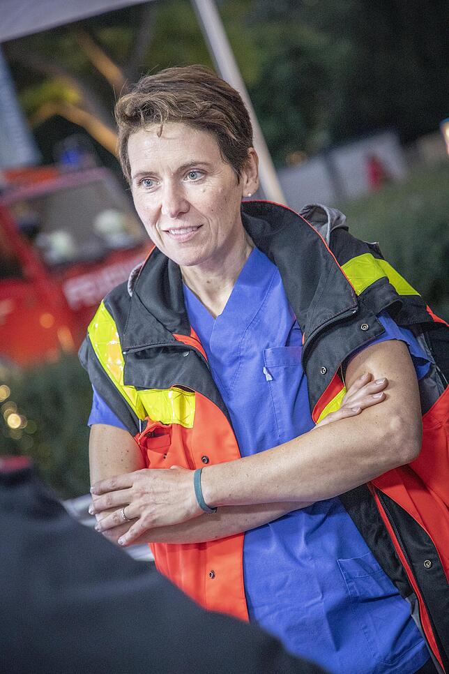 Bild 6: Der gespielte Ernst am Klinikum Konstanz: So bereiten sich Feuerwehr und Notärzte auf Einsätze mit gefährlichen Stoffen vor