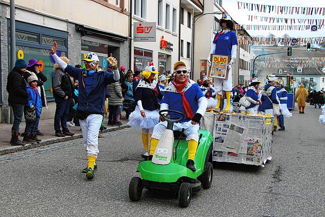 Bild 16: Tierisch was los beim Umzug am Fasnetmendig: Teil 1