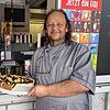 Markus Bacher betreibt seit 30 Jahren die Gastronomie im Gottmadinger Höhenfreibad. Hier hat er sich von seiner Mitarbeiterin Gisela ...