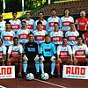 1998: Die Aufstiegsmannschaft des SC Pfullendorf &ndash; hinten von links: Physiotherapeut Achim Opel, Ivica Magdicm Öner Topal, Adnan ...