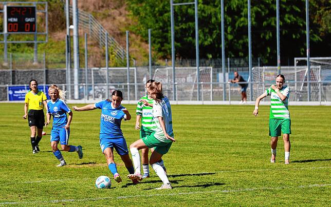 Bild 15: Unsere große Bildergalerie zum DFB-Pokal-Spiel der U17-Juniorinnen des Hegauer FV