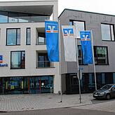 Die Volksbank Bad Saulgau ist mit einem Bilanzvolumen von rund 1,5 Milliarden Euro die größte der drei Fusionsbanken. Bild: Siegfried Volk
