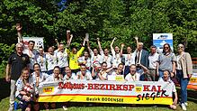 So sehen Sieger aus: Der SC Konstanz-Wollmatingen gewinnt den Bezirkspokal.