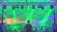 Die beiden DJ´s, DJ Beats und DJ Play it loud, wollen ordentlich für Stimmung sorgen. Foto: KLJB