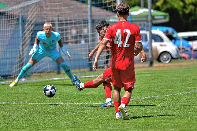 Bild 40: SC Freiburg II gewinnt Test beim FC Erzingen gegen den FC Zürich II mit 6:3 – wir haben Fotos!