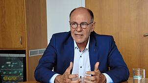 In großen Sommerinterview erklärt Oberbürgermeister Bernd Häusler, wie es um die finanzielle Lage in Singen steht und welche Vorhaben ...