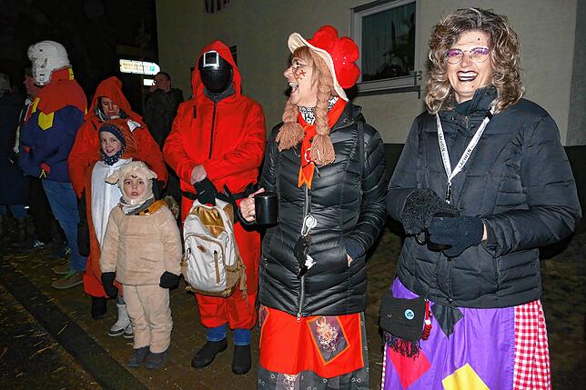 Bild 29: Riedböhringen ist ab sofort in Narrenhand. Nachtumzug eröffnet dreitägiges Narrentreffen.