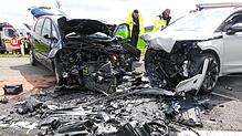 Bei einem schweren Unfall zwischen Stetten a.k.M. und Glashütte sind vier Insassen schwer verletzt worden.