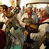 Hochstimmung herrschte in den Gasthäusern, wo Live-Musiker oder Wandermusiker für Kurzweil und Unterhaltung sorgten.