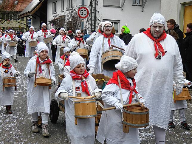 Bild 4: Narrentreffen in Dogern: So feiern die Narren am Hochrhein