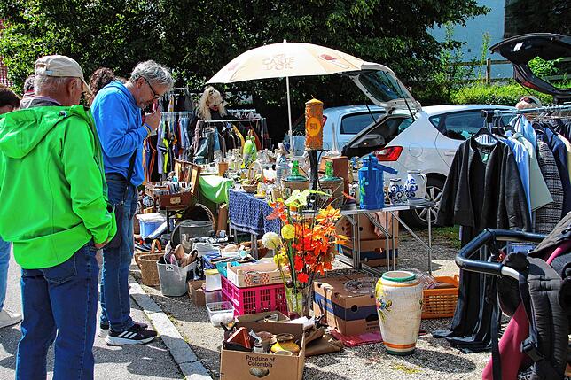 Bild 2: Ausgelassene Stimmung bei der beliebten Dorfhockete in Herdwangen