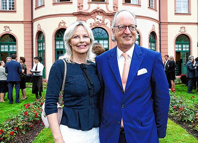 Karl Friedrich Fürst von Hohenzollern und seine Ehefrau Katharina Fürstin von Hohenzollern. Übrigens: auch Preußen-König Friedrich II. ...