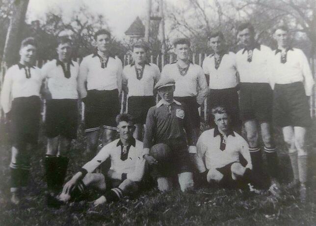 Die DJK Bonndorf im März 1933 (stehend von links): Friedrich Barth, Franz Mülherr, Siegfried Kuppel, Konstantin Hellstern, Wilhelm ...