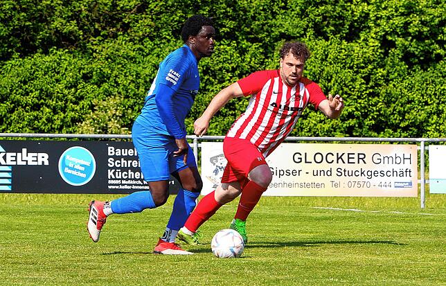 Bild 5: Die besten Bilder vom Duell zwischen FV Walbertsweiler-Rengetsweiler und FC Neustadt