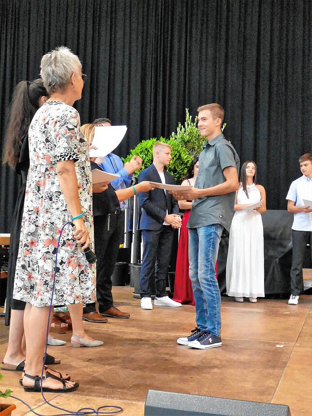 Bild 4: Bilder von der Zeugnisübergabe am Schulverbund Nellenburg Stockach &ndash; Teil 4
