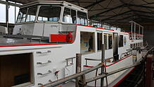 Das historische Motorschiff MS Stein am Rhein liegt in der Langwieser Werft der Schiffahrtsgesellschaft URh.