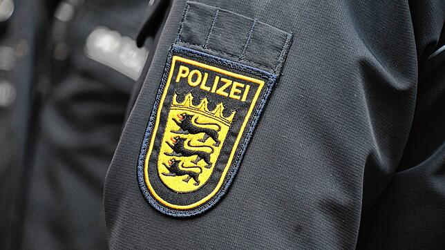 (Symbolbild) Wer dem Polizeiposten Allensbach Hinweise auf den Einbrecher liefern kann, wird gebeten, sich unter der Telefonnummer 07533 ...