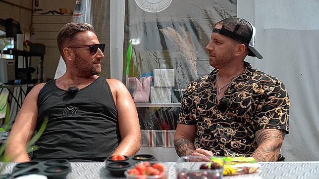 So kennt man die Bodensee-Boys aus dem TV: Für RTL2 gehen Sascha Bohner (links) und Dennis Lucas seit 2021 campen. Eigentlich kommen ...