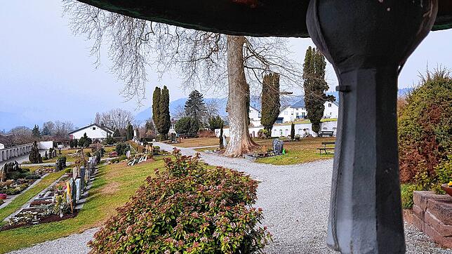 Urnenbestattungen unter Bäumen gibt es in Öhningen nur auf dem Friedhof der St. Jacobus Kapelle. In Wangen soll künftig diese ...