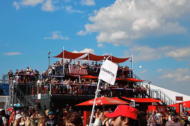 Bild 11: Blendendes Wetter und beste Stimmung auf dem Southside: Die schönsten Bilder vom Freitag