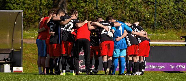 Bild 11: FC Wallbach besiegt den FC Hochrhein mit 1:0 &ndash; und wir haben Bilder!