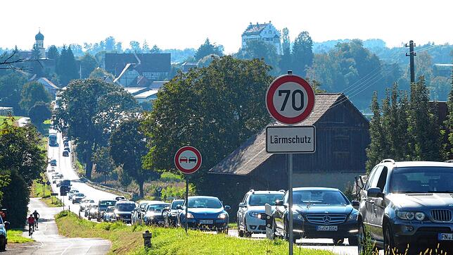 Die Interessengemeinschaft Verkehrsneuplanung Ittendorf rechnet mit 2400 Fahrzeugen mehr in Ittendorf, wenn die Südumfahrung fertig ist. ...