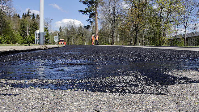 Die Kosten für die Instandsetzung der VS-Straßen mit dem Dünnschichtasphalt-Verfahren belaufen sich laut FDP auf mehr als 1,6 Millionen ...