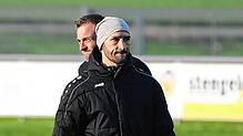 Bahadir Livgökmen, Trainer des SV Deggenhausertal, ist mit der Leistung seiner Mannschaft nicht ganz zufrieden, am Ende gewann sie aber ...