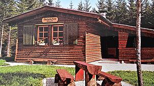 Die Blatthaldenhütte liegt mit 915 Metern über dem Meeresspiegel auf dem höchsten Punkt Unterbaldingens. Die Fest- und Wanderhütte wurde ...
