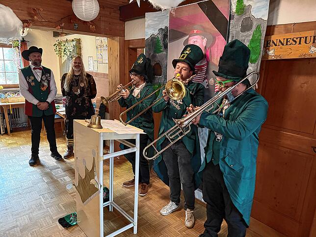 Bild 8: Bilder vom deftigen Zunftmeisterempfang in Kippenhausen