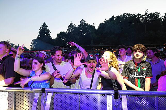 Bild 15: Erst Blümchen, dann K.I.Z.: Das feiern die Fans beim Campus-Festival