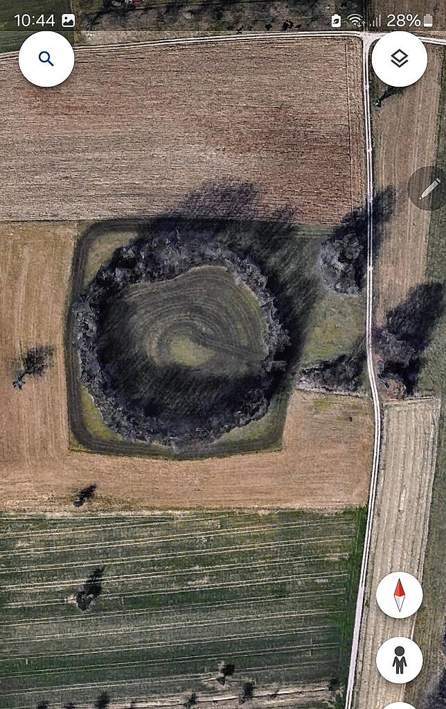 Aus der Vogelperspektive wird der Ring sichtbar.