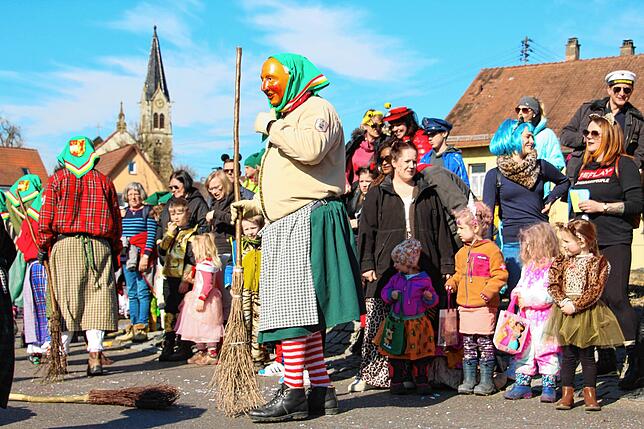 Bild 13: So schön war der Rosenmontag 2025 in Meßkirch