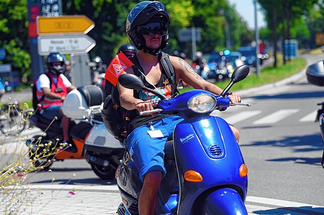 Im Juni vergangenen Jahres gingen Beschäftigte von ZF beim Mobilitätskorso auf die Straße.