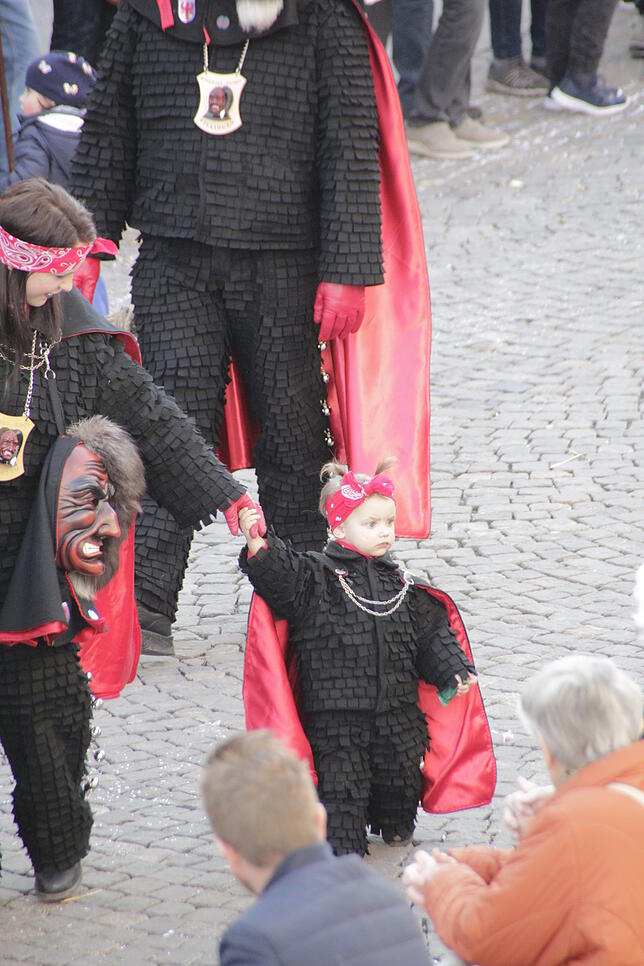 Bild 19: Bilder vom großen Kinderumzug von oben – Teil 3