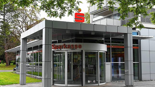 Die Filiale der Sparkasse Hegau-Bodensee in der Singener Nordstadt. Die Filiale wird die Pilotfiliale für den Umbau zu einem modernen ...