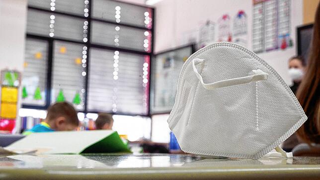 Bald soll die Maske runter, wenn die Ankündigungen wahr werden.