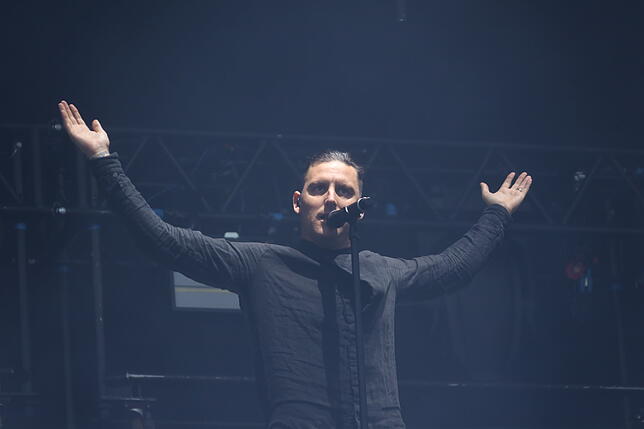 Winston McCall, Sänger und Songwriter der australischen Metalcore-Band Parkway Drive, heizte den Besuchern auf der Green-Stage ein.